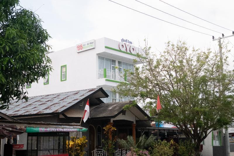 OYO 985 Audi Inn Hotel Tanjung Pandan Exterior foto